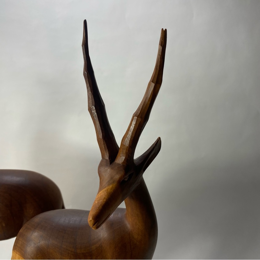 🎉LAST CALL🎉 2 MCM 14" Vintage Hand Carved Wooden Antelope Gazelle Sculptures - Picture 3 of 16